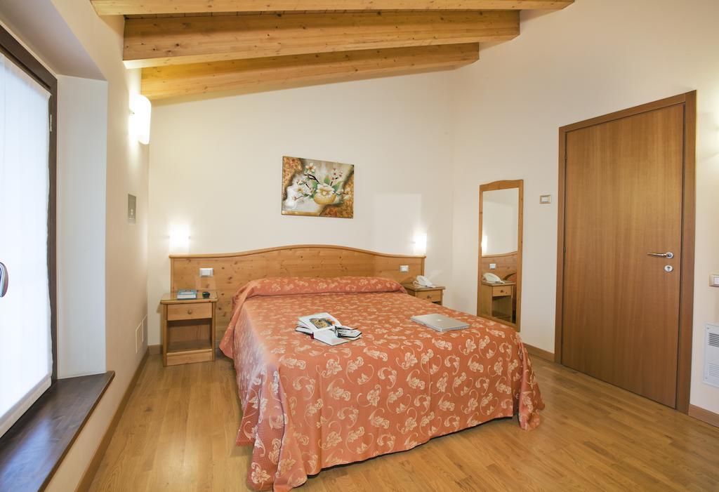 Hotel Ferrari Castione della Presolana Extérieur photo