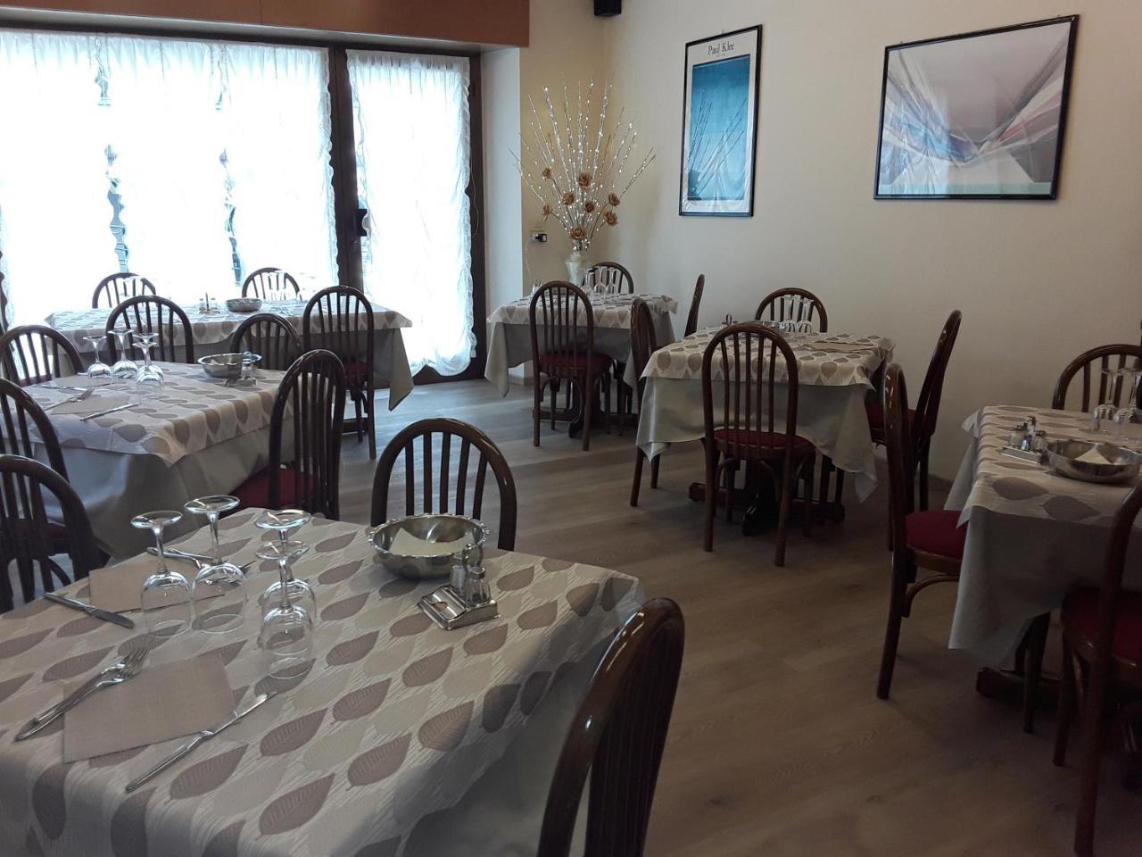 Hotel Ferrari Castione della Presolana Extérieur photo