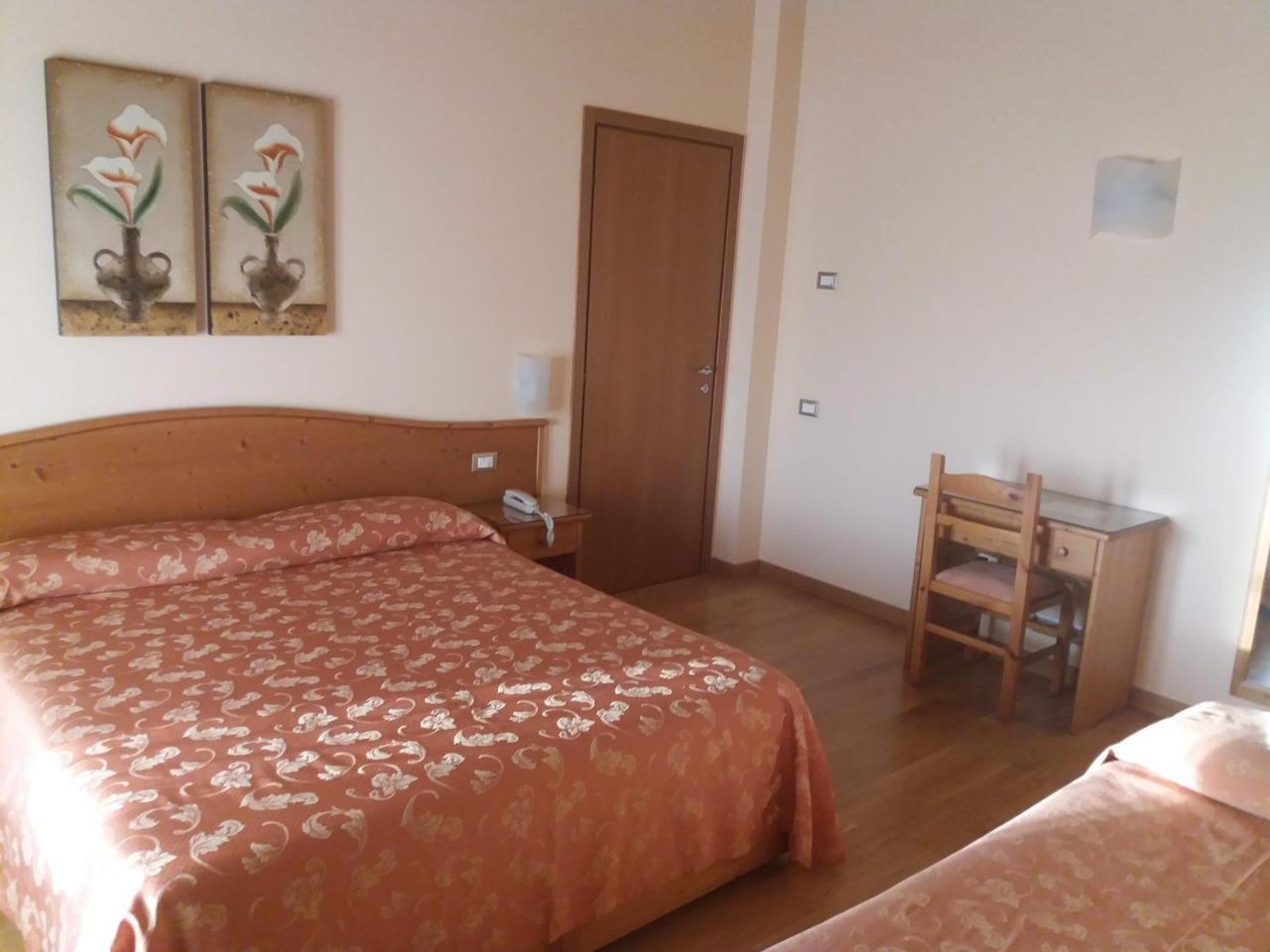 Hotel Ferrari Castione della Presolana Extérieur photo